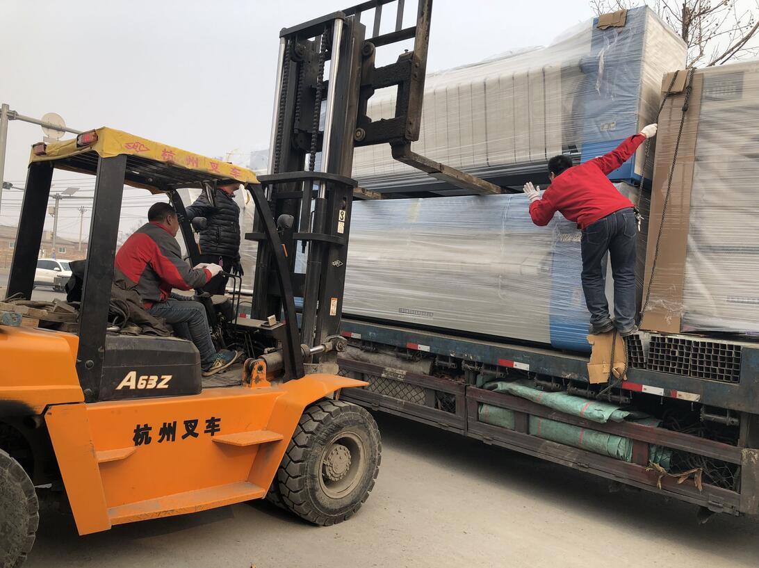 保定洗衣廠(chǎng)洗衣房設(shè)備昨日送貨完畢